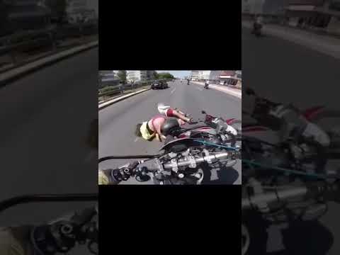 #Girl&#039;s Bike Accident, dekho bhai ♦️Tagra accident hua dosto# Please subscribe 🙏