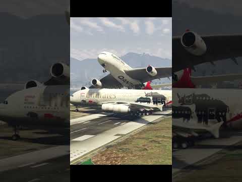 Airplane Accidently Came in the Runway During Landing Of A380...