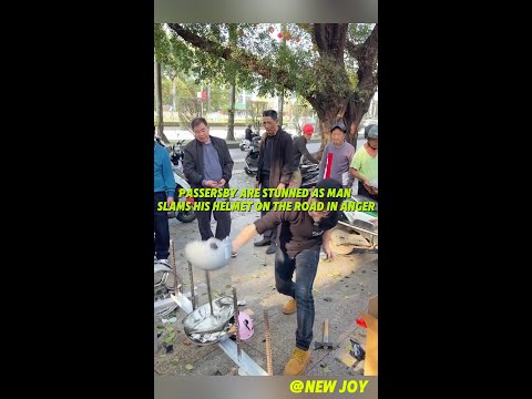 Passersby onlookers: man shatters his helmet in the street #ebike #factory #manufacturer #cycling