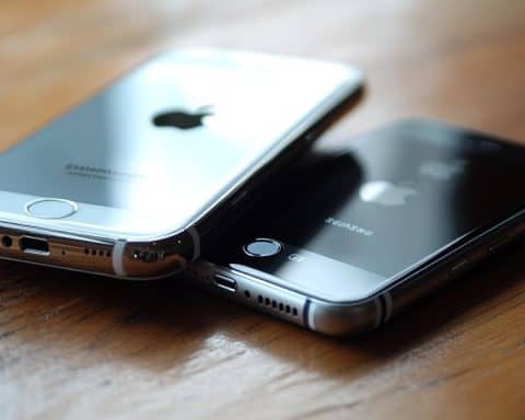 Is iPhone or Samsung the Better Smartphone Choice?