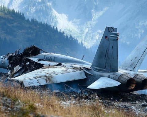 Tragedy in the Skies: Naval Jet Crash Claims Lives Amidst Washington’s Peaks